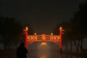 《半城风声》老城墙与风的封面示意
